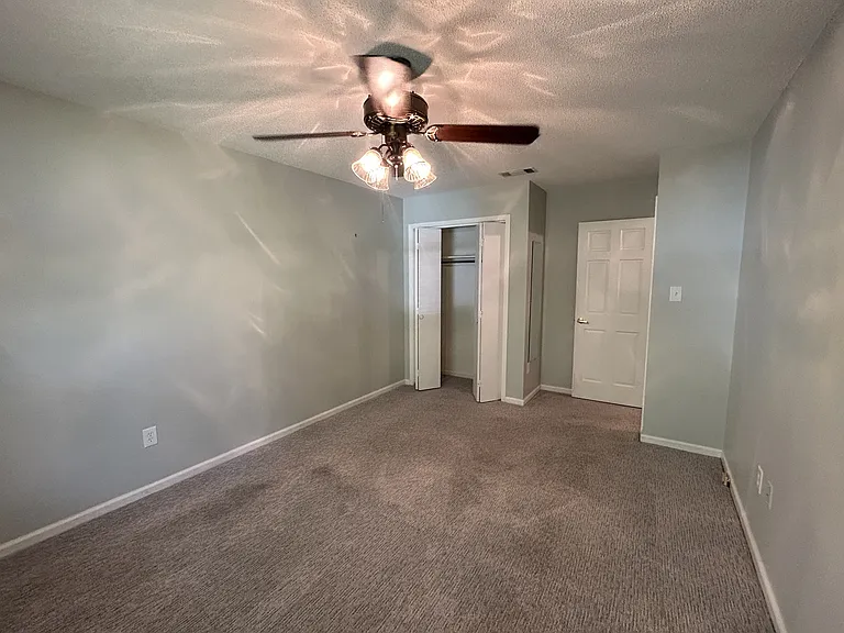 1008 Charlene St — Photo 21