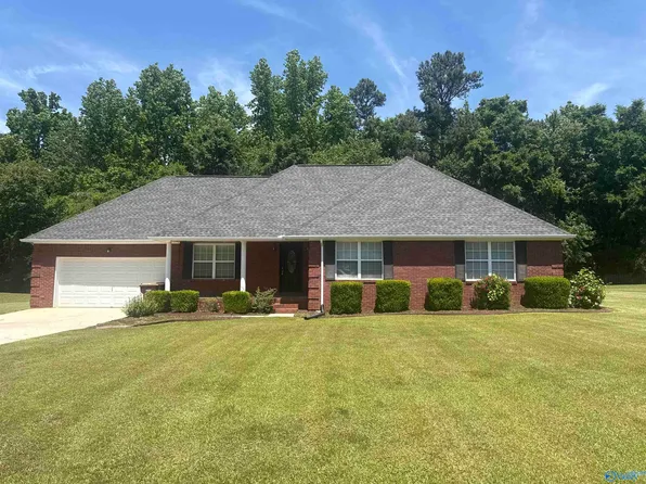 26517 Lydia Joe Dr, Athens, AL 35613