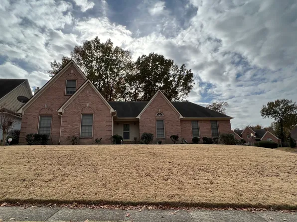 2633 Country Downs Dr, Cordova, TN 38016