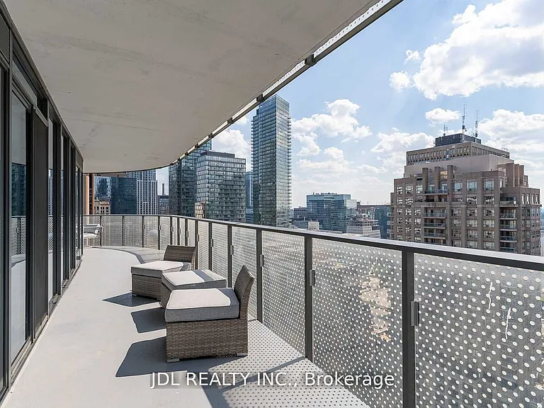 11 Wellesley St W #2105 — Photo 15