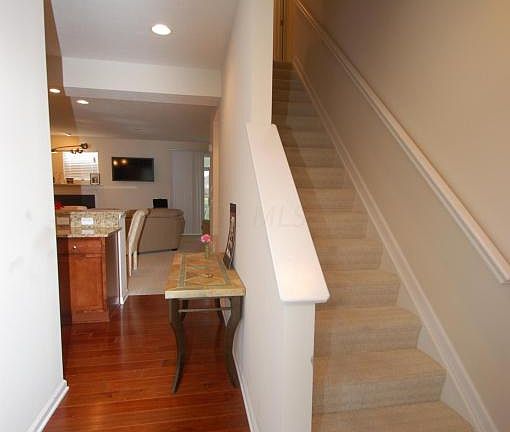 3rd image of 4634 Stoneworth Dr