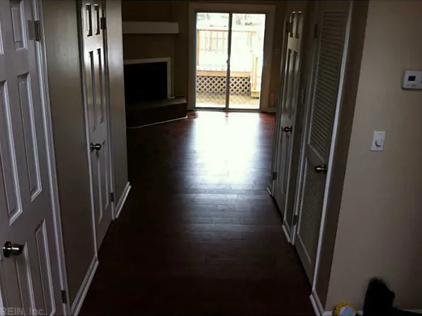 1005 Bryce Ln, Virginia Beach, VA 23464