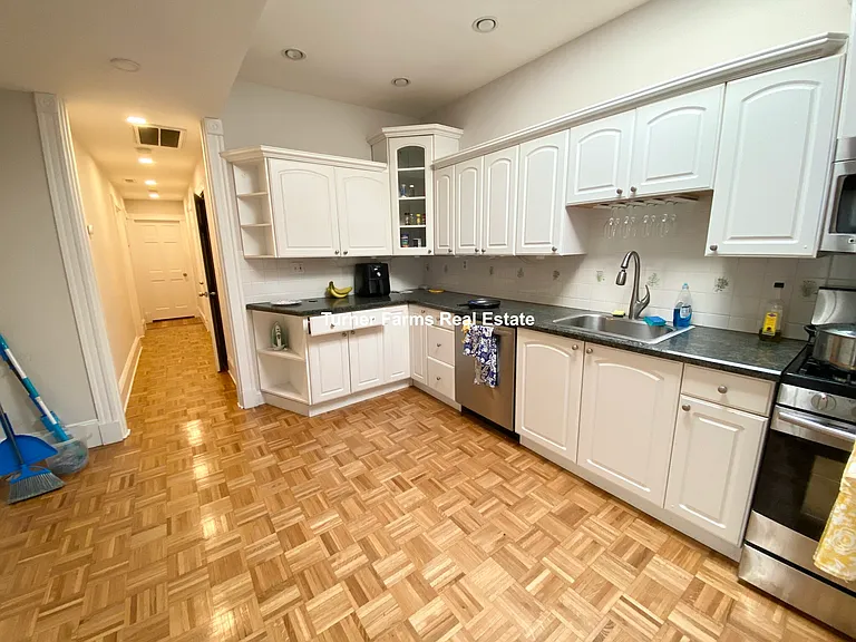 108 Buttonwood St #3A — Photo 1