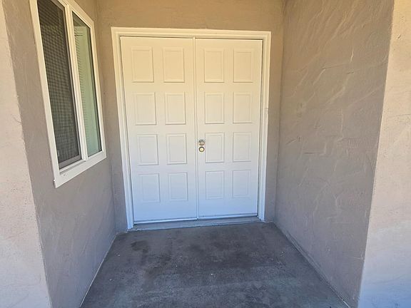 4th image of 2044 N Raymond Rd