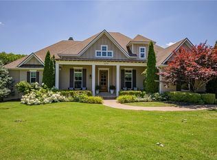 2275 Riverfront Ln, Fayetteville, AR 72703