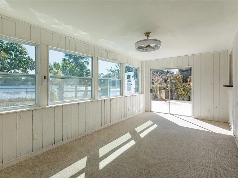 240 Slade Dr — Photo 11