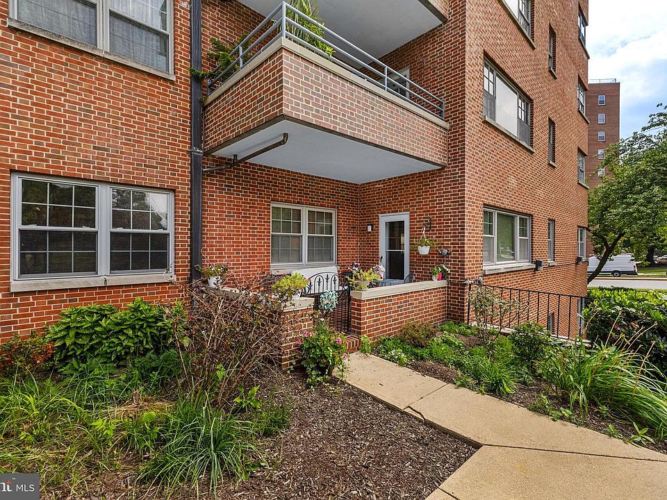 1st image of 3601 Greenway Unit 205