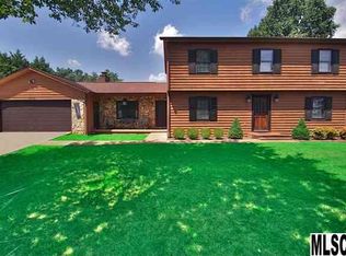 5976 Gold Creek Dr, Hickory, NC 28601