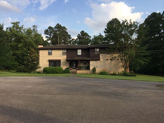 3rd image of 1201 Elaine St