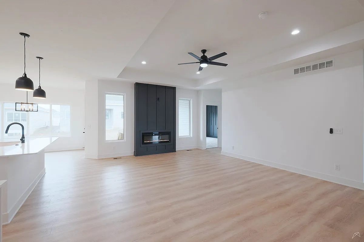 Building Photo - 8620 S 50th Ct