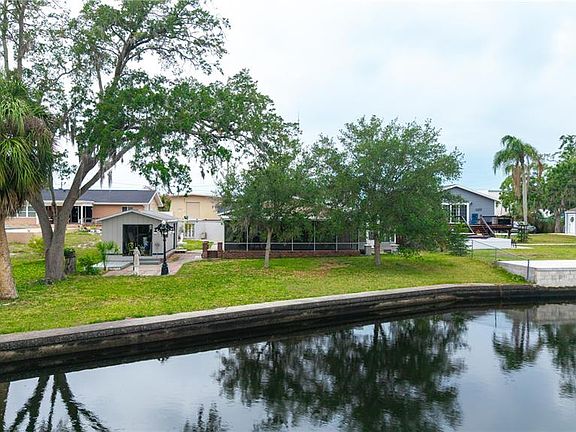 3rd image of 5822 River Rd