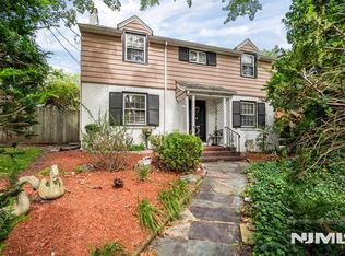 81 Grayson Place, Teaneck, NJ 07666