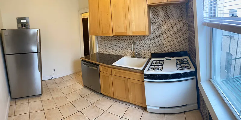 Rented by RealTegrity NY LLC | media 3