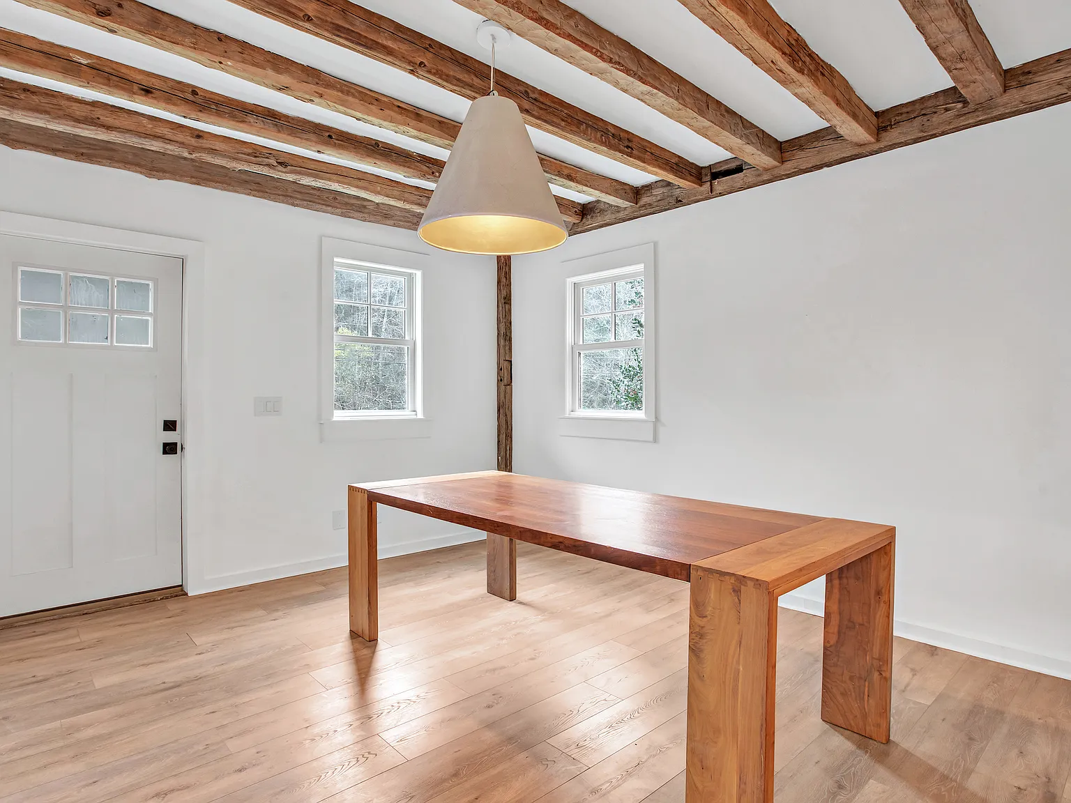1 bed, 910 sqft, $3,350 — Photo 4