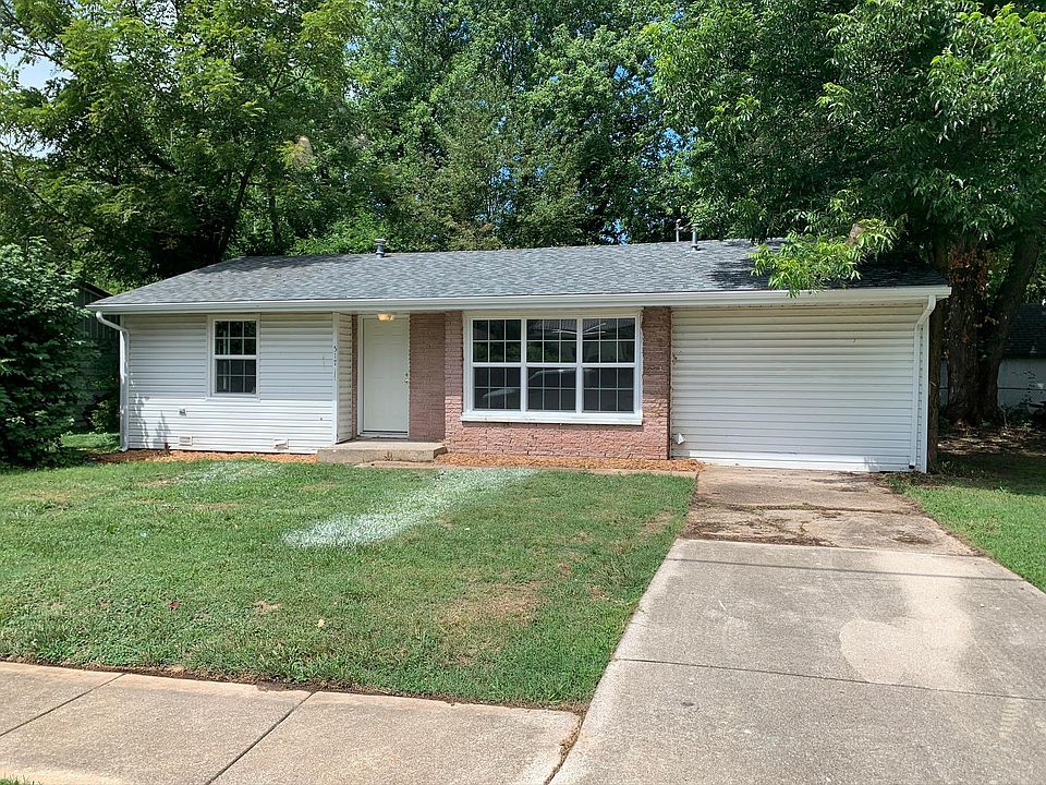 1st image of 517 S College Dr