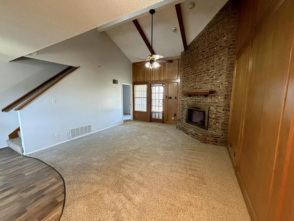 3 bed, 3.0 bath, 1532 sqft, $2,100 — Photo 4