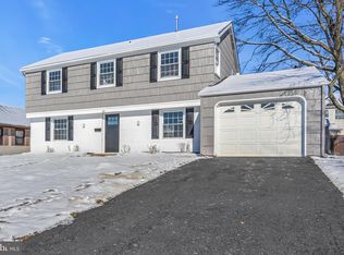 53 Pond Ln, Willingboro, NJ 08046
