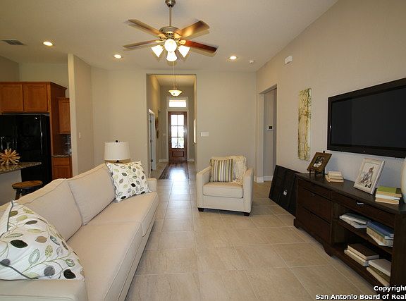 5th image of 2033 Cottonwood Way