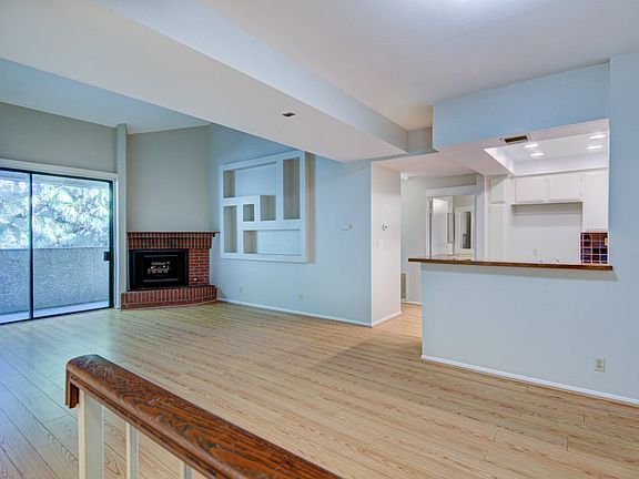 5th image of 7211 Cozycroft Ave Unit 62