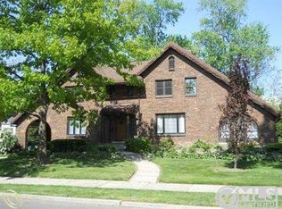 770 Bedford Rd, Grosse Pointe Park, MI 48230