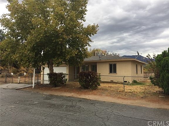 3rd image of 2817 N Fairfax Dr