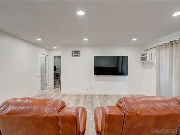 4th image of 265 Loma Alta Dr Unit A1