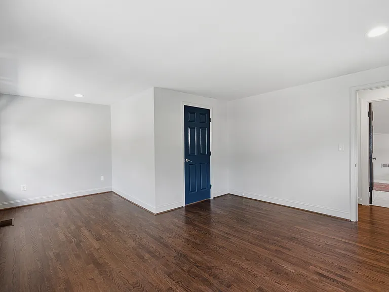 415 N 15th St — Photo 22