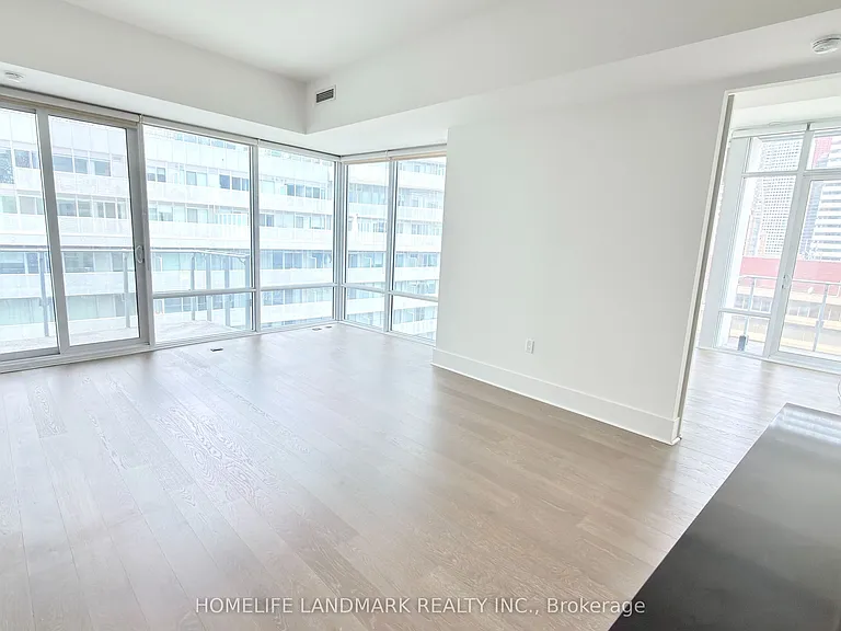 29 Queens Quay E #1026 — Photo 5
