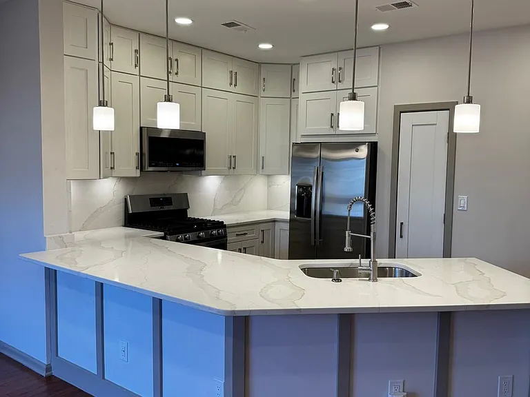 20240 Macglashan Ter #2203 — Photo 13