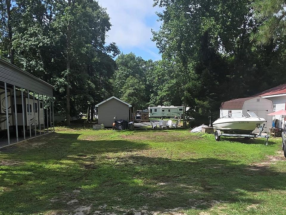 1st image of 528 Blue Heron Dr #528