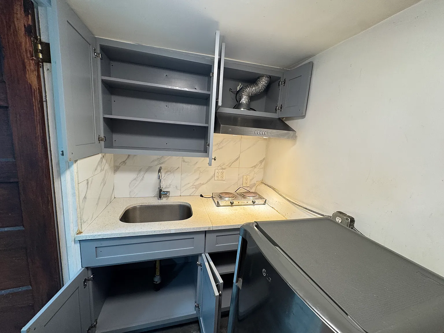 1 bed, 400 sqft, $1,300 — Photo 4