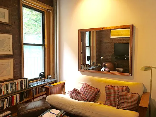 Rented by Adir Realty | media 4