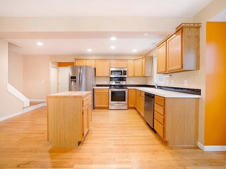 4270 Anguilla Dr — Photo 1