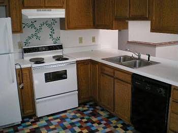 2nd image of 10411 Ivy Ridge Rd