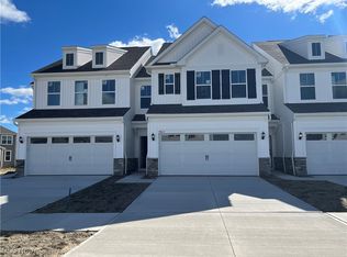 980-2 Memory Ln, Aurora, OH 44202