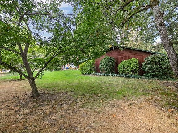 4th image of 15390 SE River Forest Dr