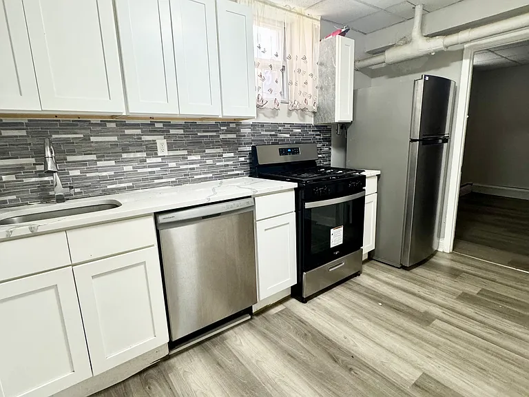 332 61st St #BB2 — Photo 1