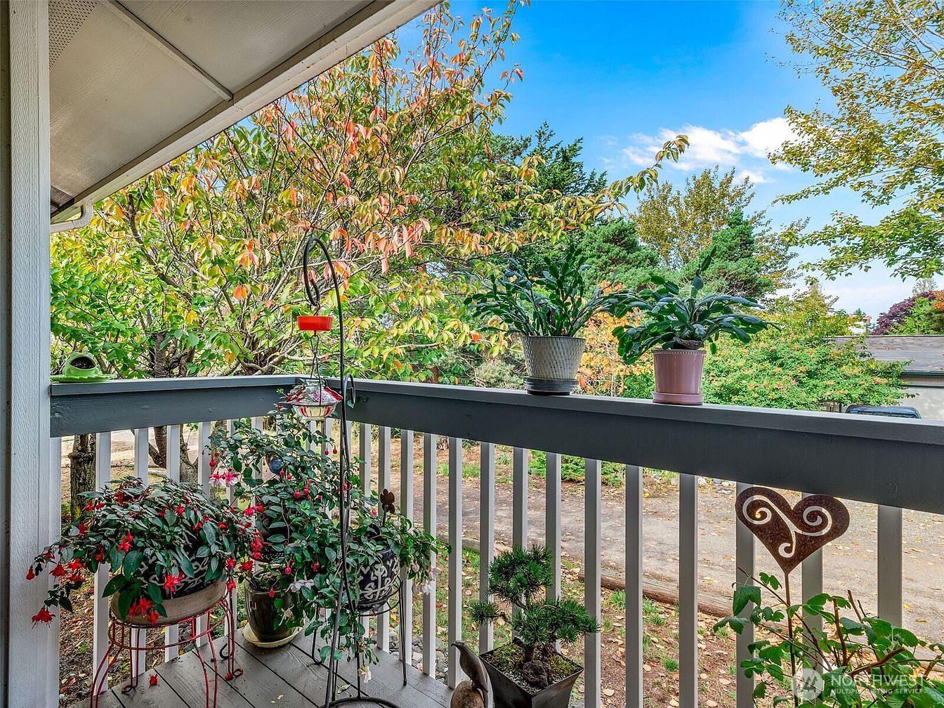 1st image of 1930 Lawrence Street #39