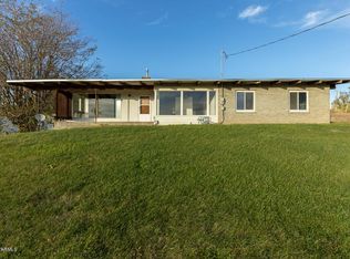 471 Mountainview Rd, Grandview, WA 98930