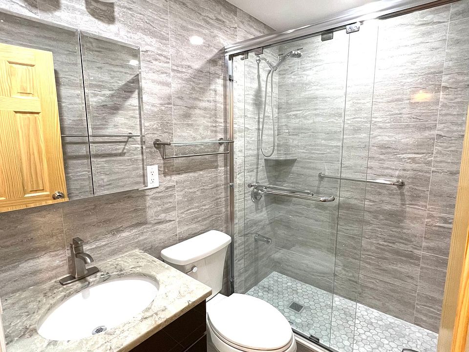1st image of 8713 25th Ave #1F
