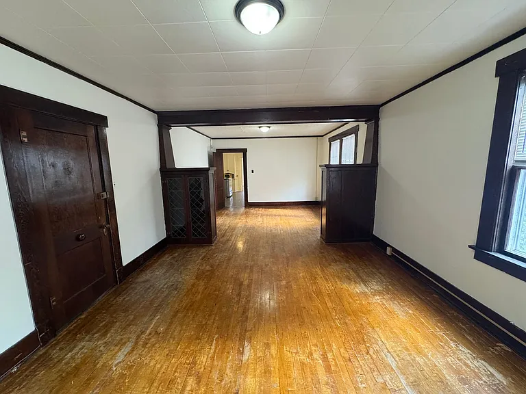 616 S Grand Ave — Photo 2