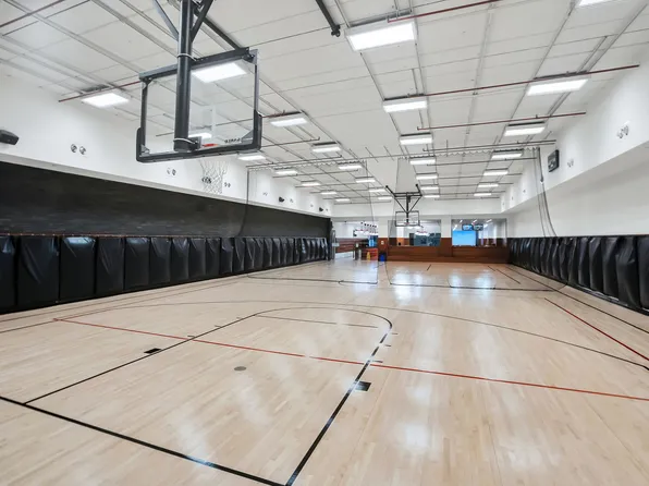 60 Riverside Boulevard image 18 of 20