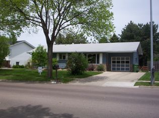 1323 Orchard Dr, Brookings, SD 57006