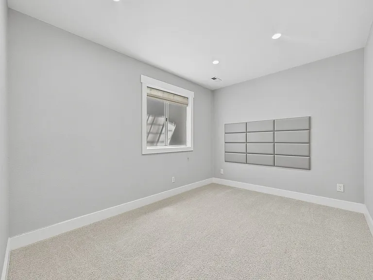 11672 E Berry Ave — Photo 32
