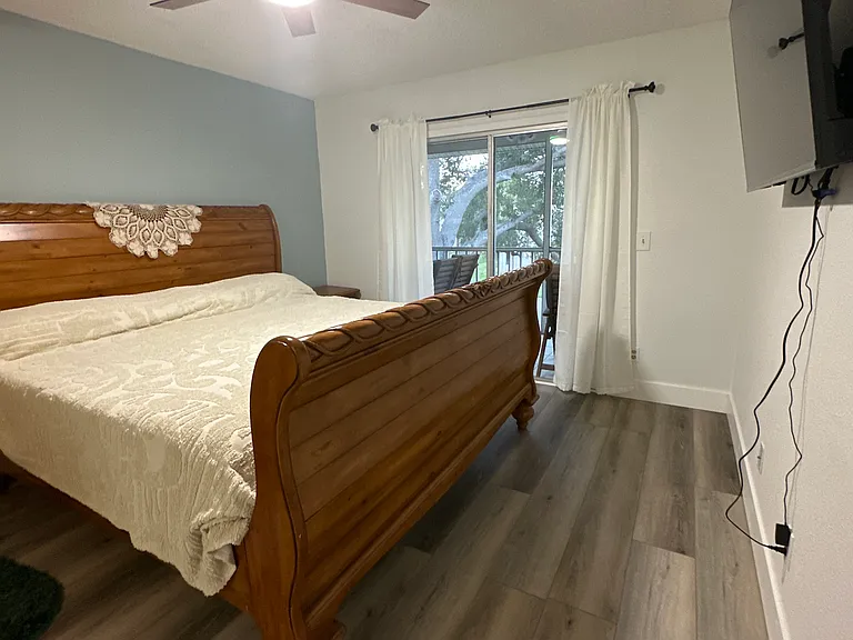 210 Sun Vista Ct N — Photo 14