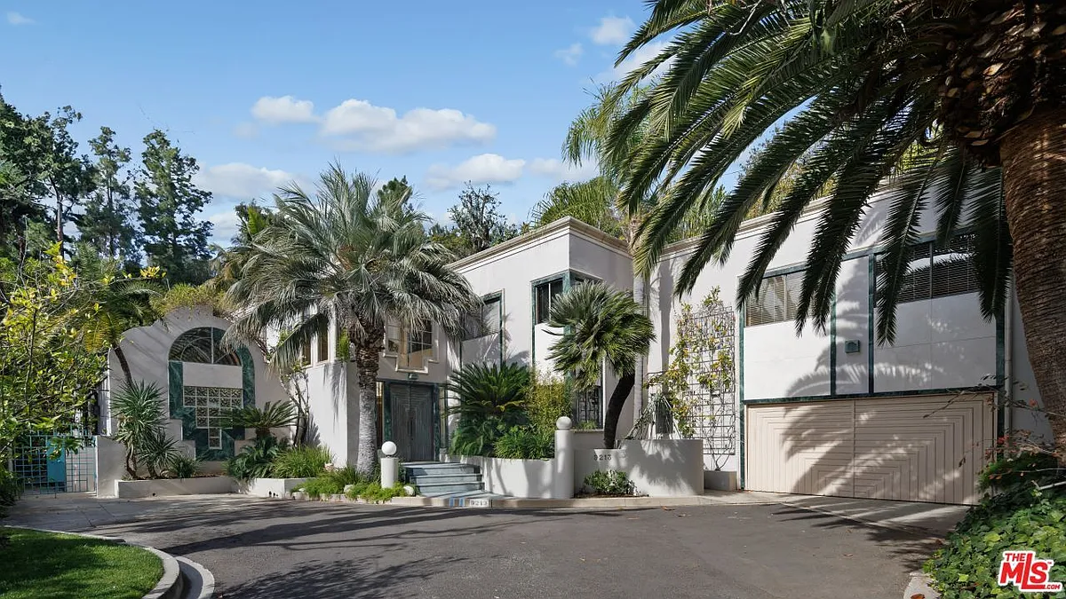 Building Photo - 9213 Warbler Pl