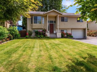 8082 112th St, Delta, BC V4C4W3