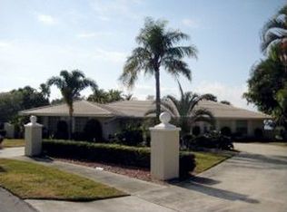 523 W River Oaks Dr, Indialantic, FL 32903