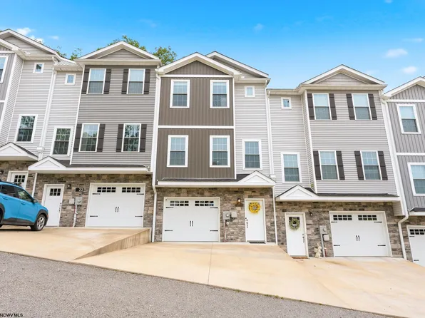 20 Misty Ln, Fairmont, WV 26554