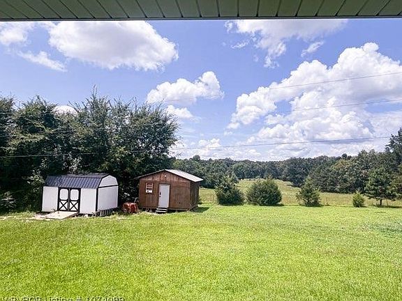 3rd image of 1290 County Road 2141